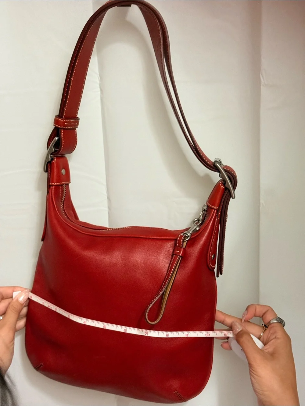 Vintage Coach Red Leather Shoulder Bag - Women